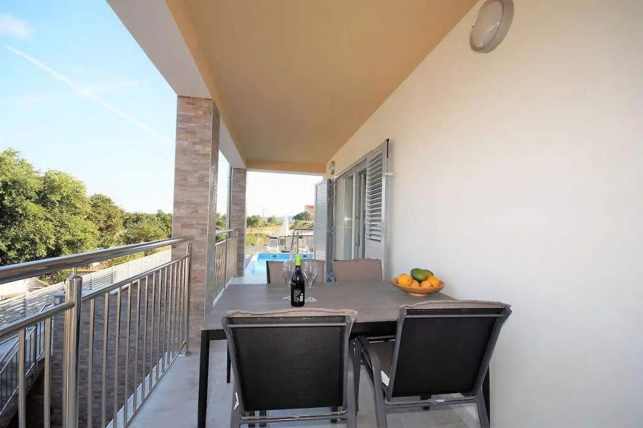 Villa Anna Medulin Guest house